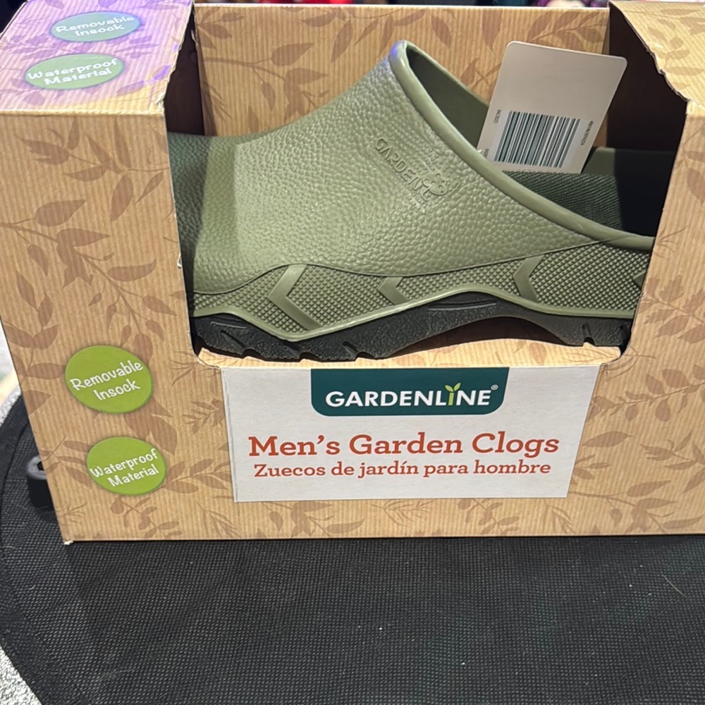Green Slip-On Loafers with Durable Sole